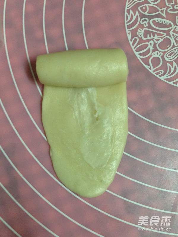 自制<a href=/shicai/mimian/LvDou/index.html target=_blank><u>绿豆</u></a>饼的做法