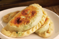 <a href=/shicai/shucai/JiuCai/index.html target=_blank><u>韭菜</u></a>盒子的做法