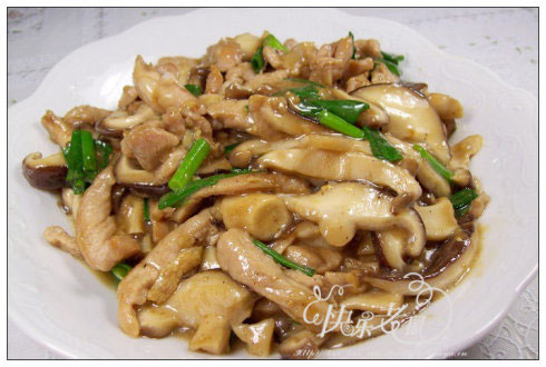 <a href=/shicai/shucai/XiangGu/index.html target=_blank><u>香菇</u></a>炒肉