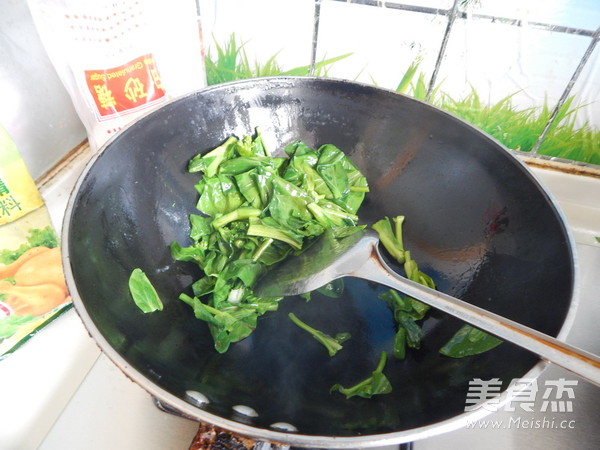 <a href=/shicai/shucai/QingCai/index.html target=_blank><u>青菜</u></a><a href=/shicai/mimian/DouFu/index.html target=_blank><u>豆腐</u></a><a href=/shicai/mimian/NianGao/index.html target=_blank><u>年糕</u></a>汤的做法