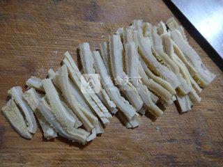 <a href=/shicai/rouqin/NiuDu/index.html target=_blank><u>牛肚</u></a>炒<a href=/shicai/shucai/BoCai/index.html target=_blank><u>菠菜</u></a>