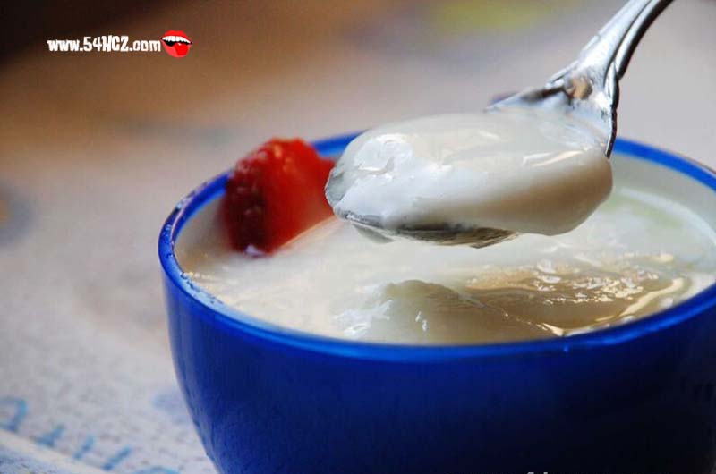 多大的宝宝可以喝<a href=/shicai/mimian/SuanNai/index.html target=_blank><u>酸奶</u></a>3