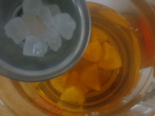 <a href=/shicai/guopin/NingMeng/index.html target=_blank><u>柠檬</u></a>红茶