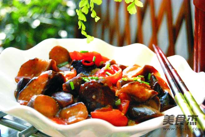 <a href=/shicai/shucai/XiHongShi/index.html target=_blank><u>西红柿</u></a>烧<a href=/shicai/shucai/QieZi/index.html target=_blank><u>茄子</u></a>的做法