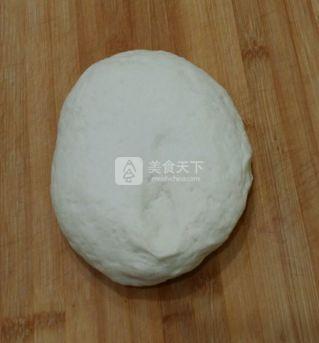 <a href=/shicai/shucai/LuoBo/index.html target=_blank><u>萝卜</u></a><a href=/shicai/shucai/MuEr/index.html target=_blank><u>木耳</u></a>小蒸包