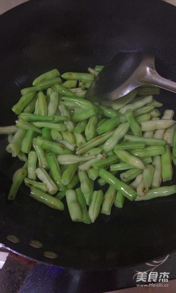 三部教你做妈妈牌<a href=/shicai/mimian/YunDou/index.html target=_blank><u>芸豆</u></a>！超好吃的做法