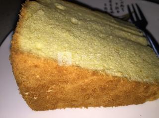 土<a href=/shicai/rouqin/JiDan/index.html target=_blank><u>鸡蛋</u></a>的<a href=zt/qifengdg target=_blank><u>戚风蛋糕</u></a>