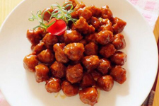 糖<a href=/shicai/diaoweipin/Cu/index.html target=_blank><u>醋</u></a>丸子的家常做法,糖<a href=/shicai/diaoweipin/Cu/index.html target=_blank><u>醋</u></a>丸子的做法