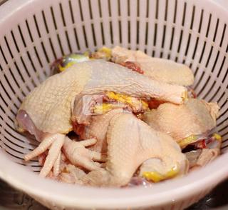 虫草花<a href=/shicai/shuichanpin/GanBei/index.html target=_blank><u>干贝</u></a>土鸡汤