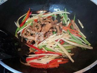 青红椒子姜肉丝