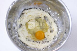 <a href=/shicai/guopin/HuaSheng/index.html target=_blank><u>花生</u></a><a href=/shicai/mimian/QiaoKeLi/index.html target=_blank><u>巧克力</u></a>蛋糕