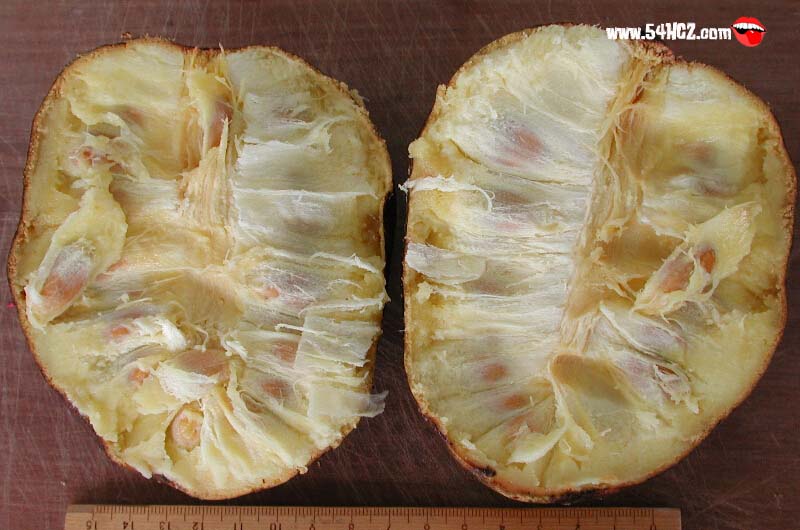 番<a href=/shicai/guopin/LiZhi/index.html target=_blank><u>荔枝</u></a>怎么吃2