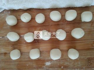 <a href=/shicai/guopin/HeiZhiMa/index.html target=_blank><u>黑<a href=/shicai/guopin/ZhiMa/index.html target=_blank><u>芝麻</u></a></u></a>汤圆