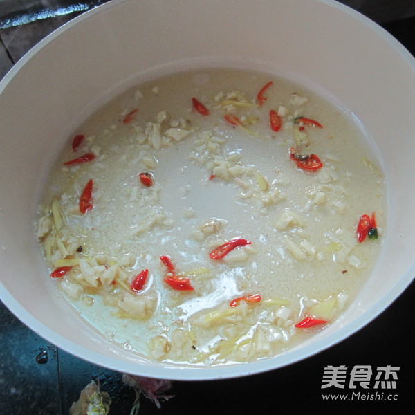 蒜香调汁的做法