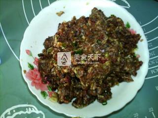 香辣<a href=/shicai/shucai/XiangGu/index.html target=_blank><u>香菇</u></a><a href=/shicai/rouqin/NiuRou/index.html target=_blank><u>牛肉</u></a>酱