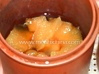 龙眼冰糖炖<a href=/shicai/guopin/Li/index.html target=_blank><u>梨</u></a>