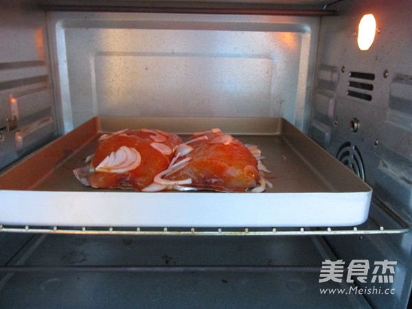 奥尔良烤鱼的做法