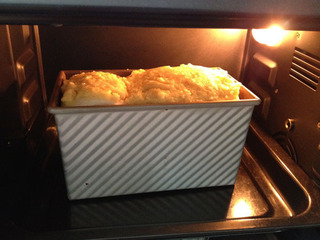 <a href=/shicai/mimian/SuanNai/index.html target=_blank><u>酸奶</u></a><a href=/shicai/guopin/BoLuo/index.html target=_blank><u>菠萝</u></a>土司