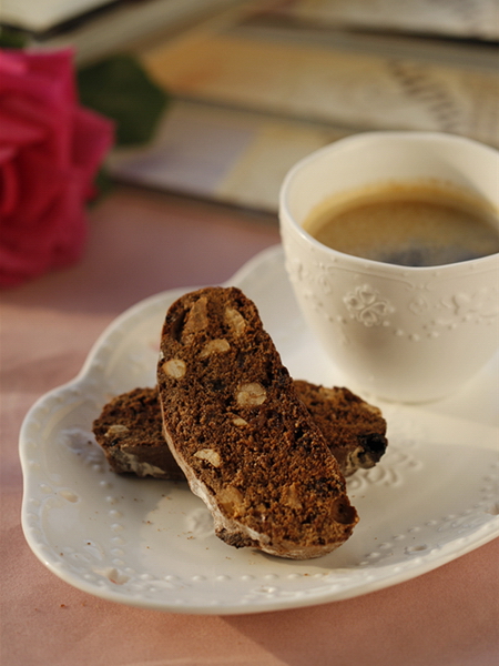 意式<a href=/shicai/guopin/PuTaoGan/index.html target=_blank><u><a href=/shicai/guopin/PuTao/index.html target=_blank><u>葡萄</u></a>干</u></a><a href=/shicai/guopin/XingRen/index.html target=_blank><u><a href=/shicai/guopin/Xing/index.html target=_blank><u>杏</u></a>仁</u></a>脆饼的做法