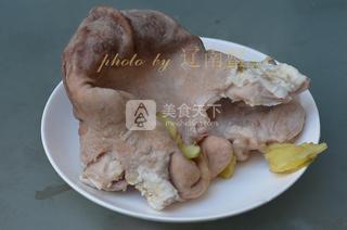 <a href=/shicai/rouqin/ZhuDu/index.html target=_blank><u>猪肚</u></a><a href=/shicai/guopin/LianZi/index.html target=_blank><u>莲子</u></a>汤