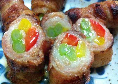 香煎蔬菜<a href=/shicai/rouqin/ZhuRou/index.html target=_blank><u>猪肉</u></a>卷