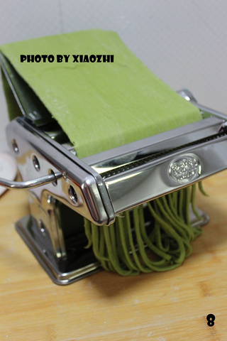 鲜虾<a href=/shicai/shucai/XiHongShi/index.html target=_blank><u>西红柿</u></a>波菜面