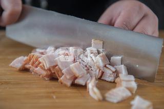 莲<a href=/shicai/shucai/Ou/index.html target=_blank><u>藕</u></a><a href=/shicai/mimian/QiSi/index.html target=_blank><u>起司</u></a>烧