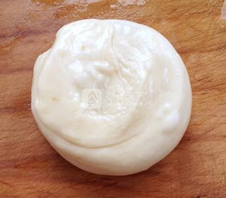 <a href=/shicai/rouqin/NiuRou/index.html target=_blank><u>牛肉</u></a>酥饼