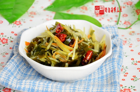 <a href=/shicai/diaoweipin/Cu/index.html target=_blank><u>醋</u></a>溜<a href=/shicai/shuichanpin/HaiDai/index.html target=_blank><u>海带</u></a>三丝的做法