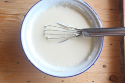 <a href=/shicai/guopin/MangGuo/index.html target=_blank><u>芒果</u></a><a href=/shicai/mimian/SuanNai/index.html target=_blank><u>酸奶</u></a>冻<a href=/shicai/mimian/ZhiShi/index.html target=_blank><u>芝士</u></a>的做法步骤:11