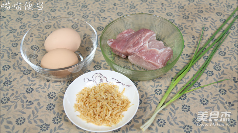 肉末<a href=/shicai/rouqin/JiDan/index.html target=_blank><u>鸡蛋</u></a>卷的做法