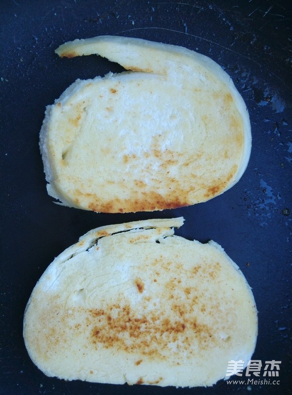 早餐煎馒头三明治的做法