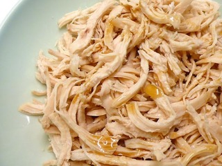 <a href=/shicai/shucai/LuSun/index.html target=_blank><u>芦笋</u></a>鸡丝色拉