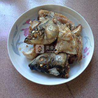 <a href=/shicai/mimian/FuZhu/index.html target=_blank><u>腐竹</u></a><a href=/shicai/shuichanpin/YuYuTou/index.html target=_blank><u>鱼头</u></a>煲