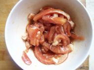 <a href=/shicai/mimian/FuZhu/index.html target=_blank><u>腐竹</u></a>炒肉的做法步骤2