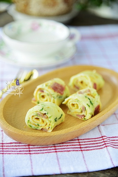 <a href=/shicai/shucai/HuangGua/index.html target=_blank><u>黄瓜</u></a><a href=/shicai/rouqin/JiDan/index.html target=_blank><u>鸡蛋</u></a><a href=/shicai/rouqin/PeiGen/index.html target=_blank><u>培根</u></a>煎饼的做法