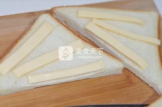 <a href=/shicai/rouqin/JiDan/index.html target=_blank><u>鸡蛋</u></a><a href=/shicai/rouqin/XiangChang/index.html target=_blank><u>香肠</u></a>三明治