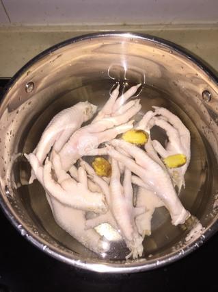 泡鸡脚