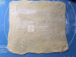 <a href=/shicai/guopin/ZhiMa/index.html target=_blank><u>芝麻</u></a>咸脆饼干