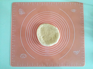 <a href=/shicai/mimian/HongDou/index.html target=_blank><u>红豆</u></a>沙<a href=/shicai/mimian/MianBao/index.html target=_blank><u>面包</u></a>