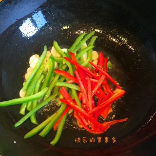 清炒<a href=/shicai/shucai/TuDou/index.html target=_blank><u>土豆</u></a>丝（微辣版）