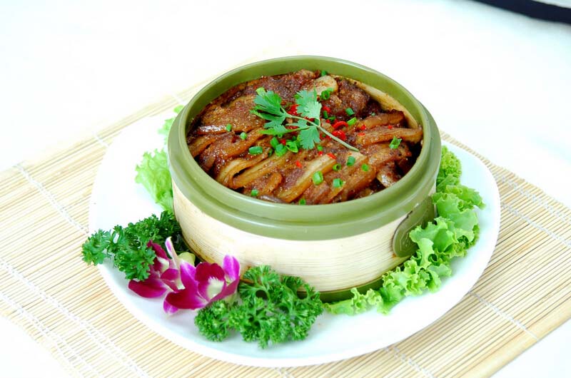 <a href=/shicai/mimian/MiFen/index.html target=_blank><u>米粉</u></a>蒸肉的做法1