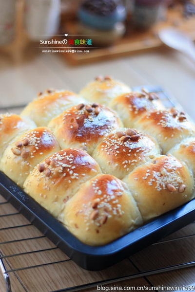 <a href=/shicai/guopin/SongZi/index.html target=_blank><u>松子</u></a><a href=/shicai/mimian/SuanNai/index.html target=_blank><u>酸奶</u></a>包