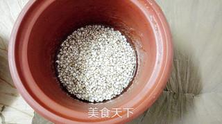 <a href=/shicai/shucai/HongShu/index.html target=_blank><u>红薯</u></a><a href=/shicai/mimian/YiMi/index.html target=_blank><u>薏米</u></a>粥