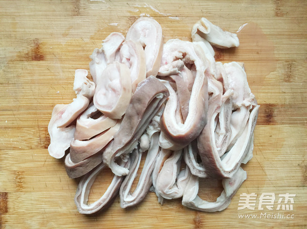 #苏泊尔#<a href=/shicai/yaoshi/DangGui/index.html target=_blank><u>当归</u></a>红<a href=/shicai/guopin/Zao/index.html target=_blank><u>枣</u></a><a href=/shicai/rouqin/ZhuDu/index.html target=_blank><u>猪肚</u></a>汤的做法