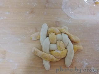 <a href=/shicai/shucai/NanGua/index.html target=_blank><u>南瓜</u></a>绣球蜜豆包