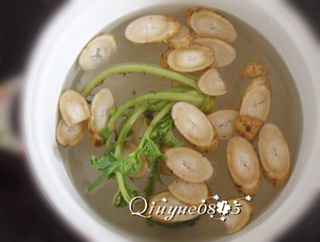 <a href=/shicai/shucai/NiuPang/index.html target=_blank><u>牛蒡</u></a><a href=/shicai/guopin/GouQi/index.html target=_blank><u>枸杞</u></a>茶