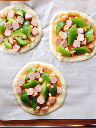 <a href=/shicai/mimian/YuMi/index.html target=_blank><u>玉米</u></a><a href=/shicai/rouqin/HuoTui/index.html target=_blank><u>火腿</u></a>小批萨