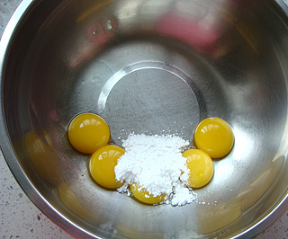 <a href=/shicai/guopin/ManYueMei/index.html target=_blank><u>蔓越莓</u></a><a href=zt/qifengdg target=_blank><u>戚风蛋糕</u></a>