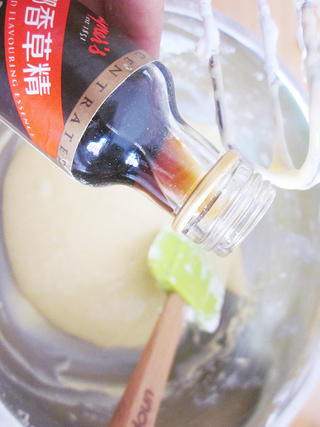 <a href=/shicai/guopin/PuTaoGan/index.html target=_blank><u><a href=/shicai/guopin/PuTao/index.html target=_blank><u>葡萄</u></a>干</u></a><a href=/shicai/guopin/ZhiMa/index.html target=_blank><u>芝麻</u></a><a href=zt/qifengdg target=_blank><u>戚风蛋糕</u></a>